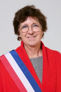 4 – Hélène Caille-Cayzac – Adjointe en charge de l urbanisme du patrimoine de l environnement et du développement durable